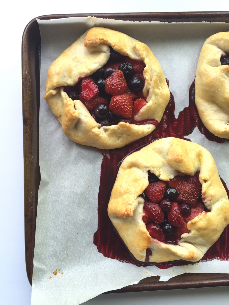 Strawberry Blueberry (dairy free) Rustic Tarts | Peach and the Cobbler