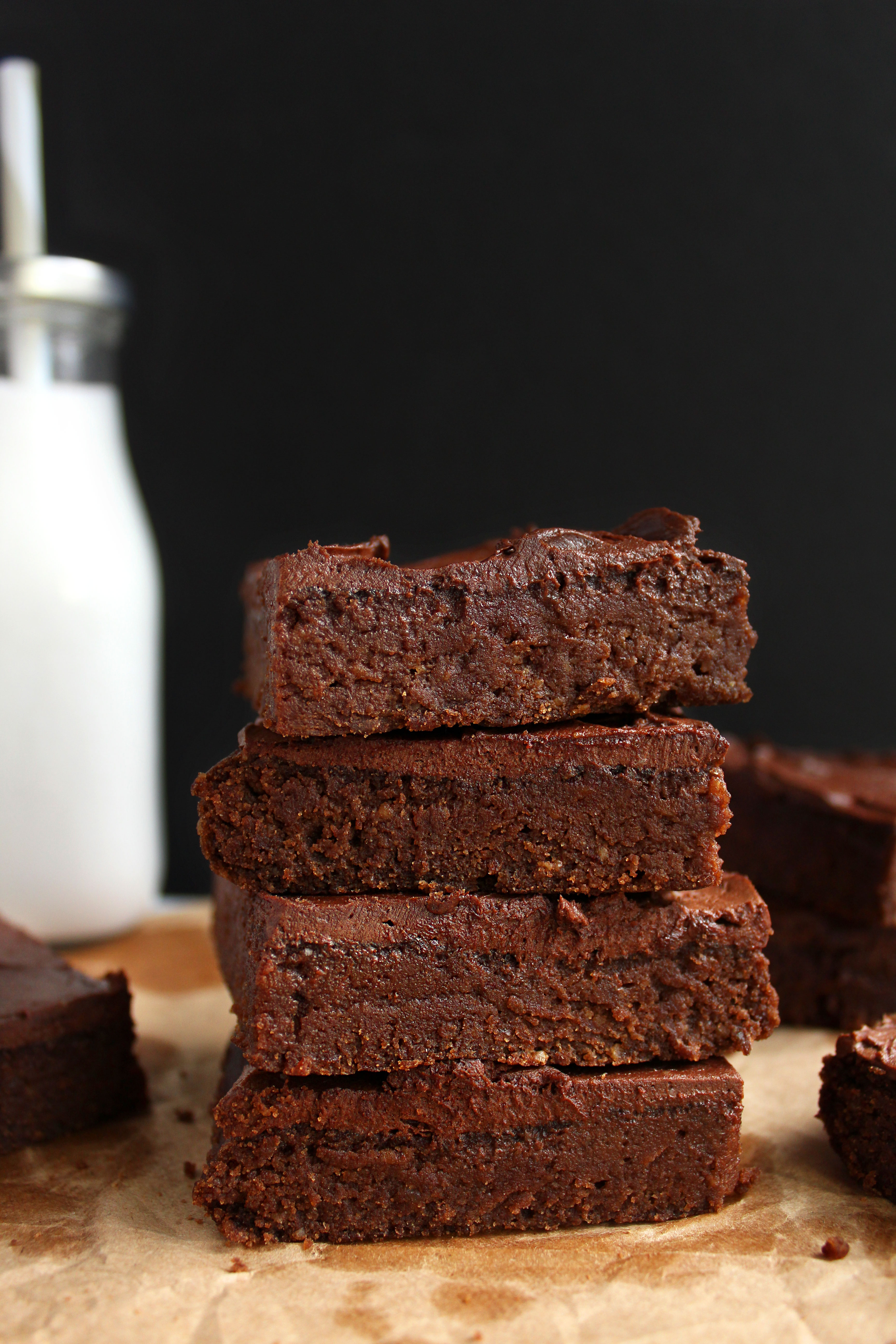 The BEST Gluten Free Vegan Brownies! Super fudgy & chocolatey, naturally sweetened, and SO delicious! #brownies #vegan #glutenfree | Peachandthecobbler.com