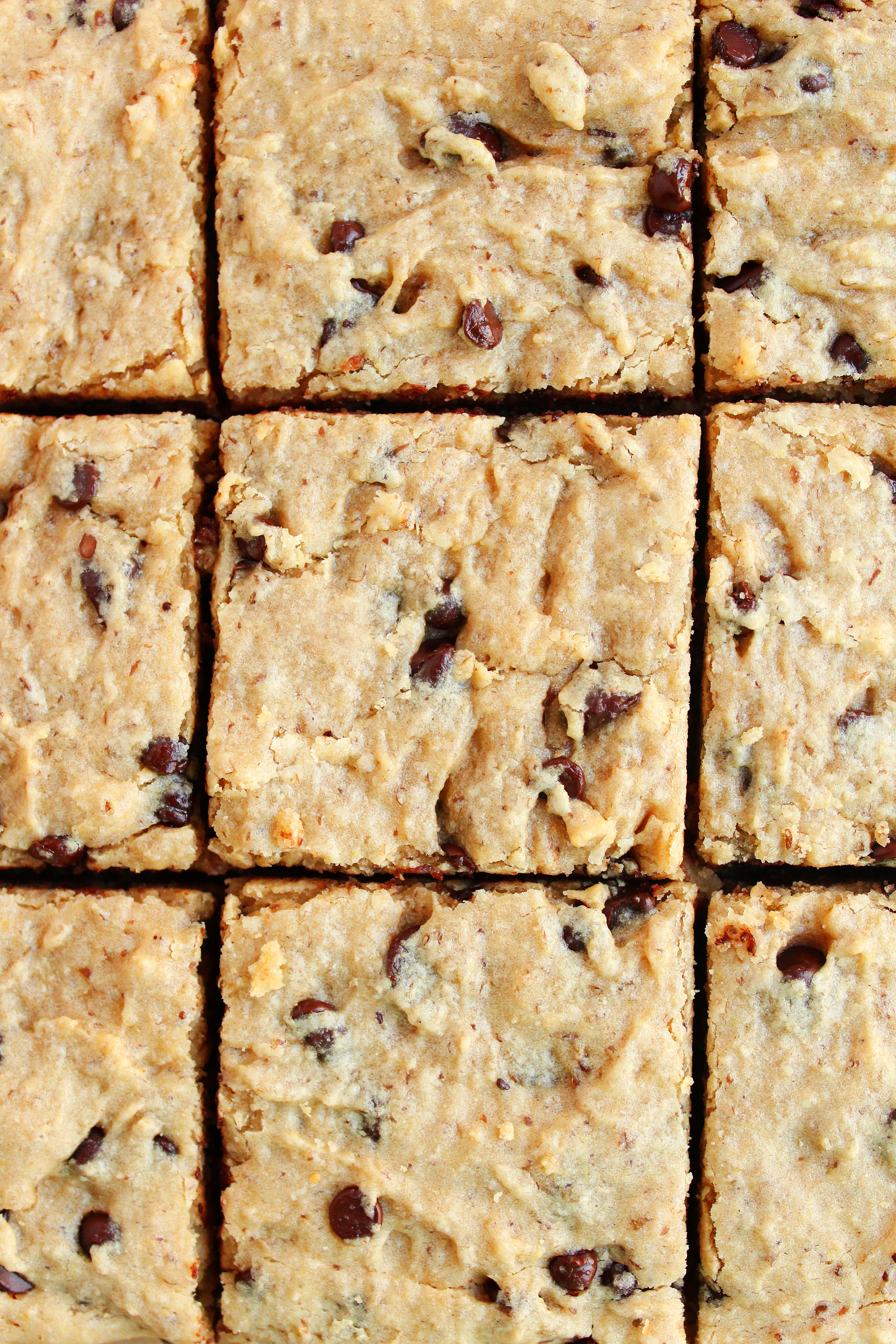 AMAZING Tahini Blondies! SO moist, super flavorful, and vegan + gluten free + refined sugar free! #vegan #glutenfree #blondies #refinedsugarfree | Peach and the Cobbler