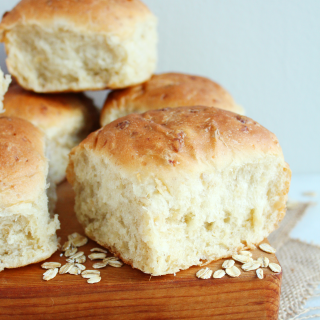 Vegan Oatmeal Rolls